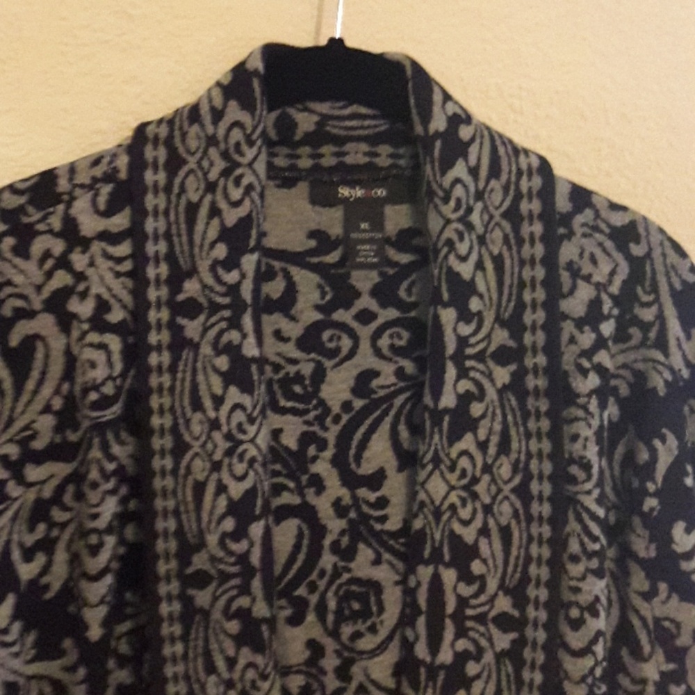 Cardigan sweater